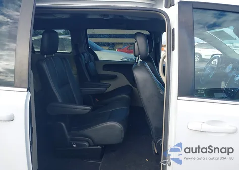 2016 Chrysler Town & Country Lx from USA, damaged, VIN 2C4RC1AG1GR200627